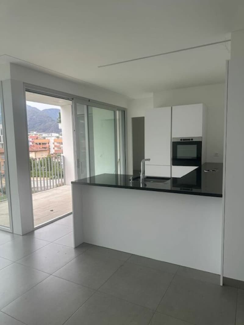 Vendiamo moderno e luminoso 3.5 locali ad Ascona (2)