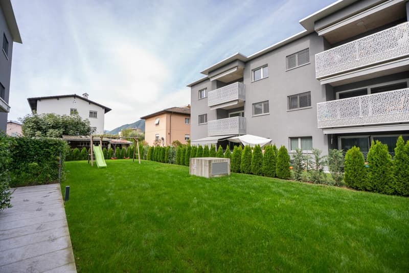 Neue und moderne 4,5-Zimmer-Wohnung in einer attraktiven Lage in Gordola (1)