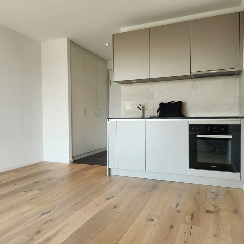 Studio au centre de Gland avec balcon (2)