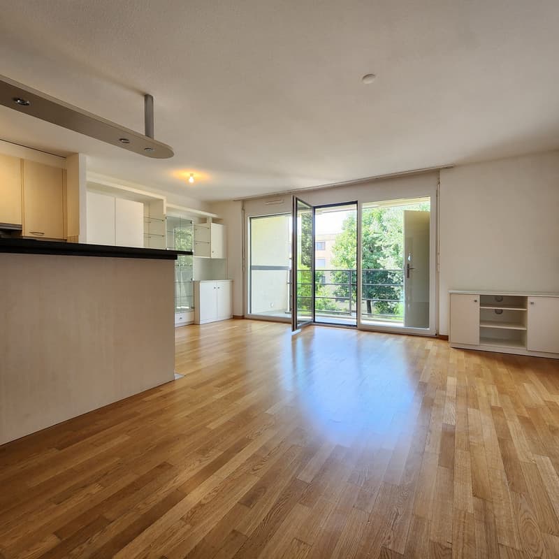 Appartement de 4,5 pièces traversant avec deux balcons (3)