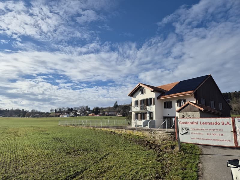 Triplex dexception dans une ancienne ferme rénovée  Vucherens (2)