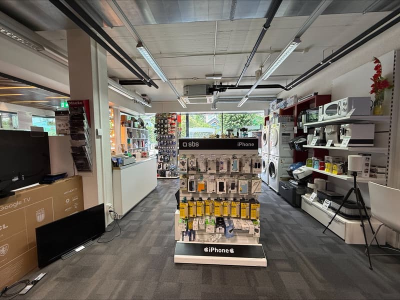 Lokal für Gewerbe, Laden oder Büro im Migros-Einkaufszentrum in La Neuveville (4)