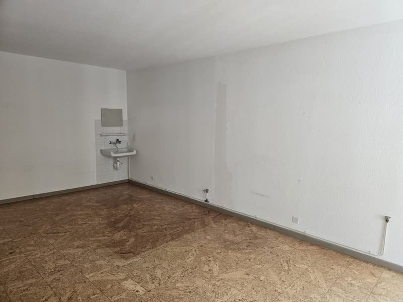Grand bureau de 109.43m2 à louer (2)