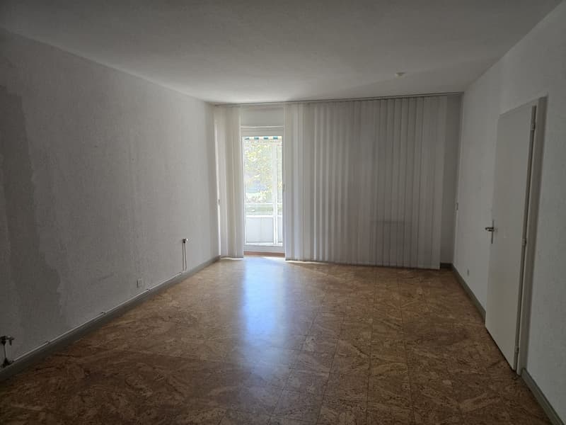Grand bureau de 109.43m2 à louer (1)