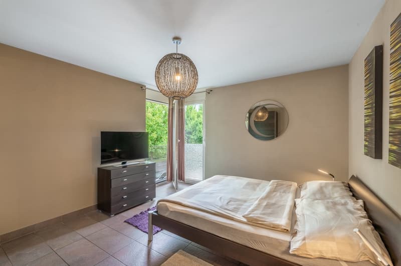 Bel appartement de 4.5 pièces avec grand balcon à deux pas du centre-ville, Rue Saint-Georges (7)