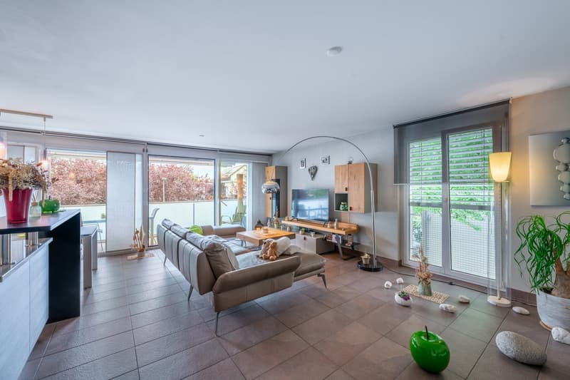 Bel appartement de 4.5 pièces avec grand balcon à deux pas du centre-ville, Rue Saint-Georges (2)