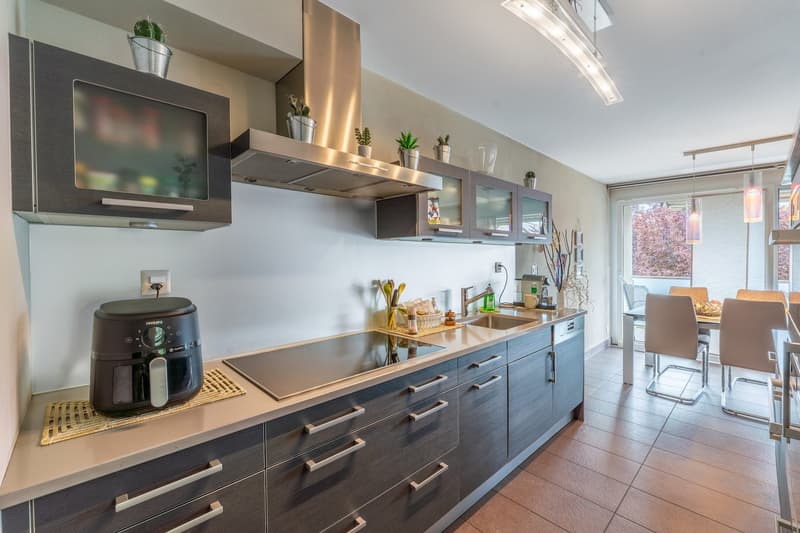 Bel appartement de 4.5 pièces avec grand balcon à deux pas du centre-ville, Rue Saint-Georges (5)