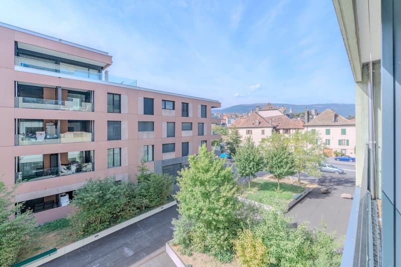 Appartement 3.5 pièces comme neuf avec loggia à Orbe (4)