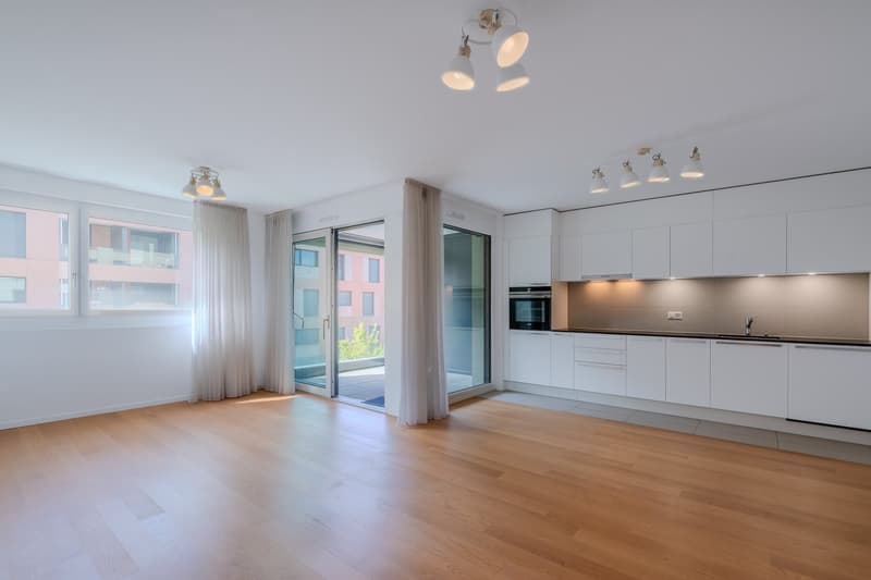 Appartement 3.5 pièces comme neuf avec loggia à Orbe (7)
