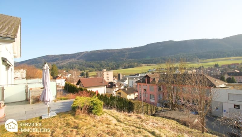 Villa d'architecte moderne avec vue dégagée sur la vallée (6)