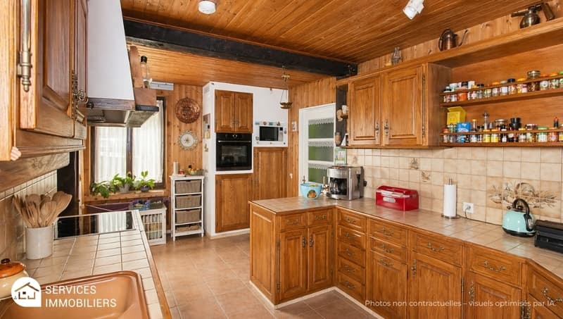 Maison familiale avec terrasse, garage, dépendances, rare ! (4)