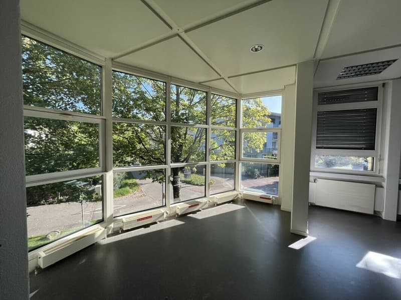 Bureaux centralement situés à Ittigen (8)