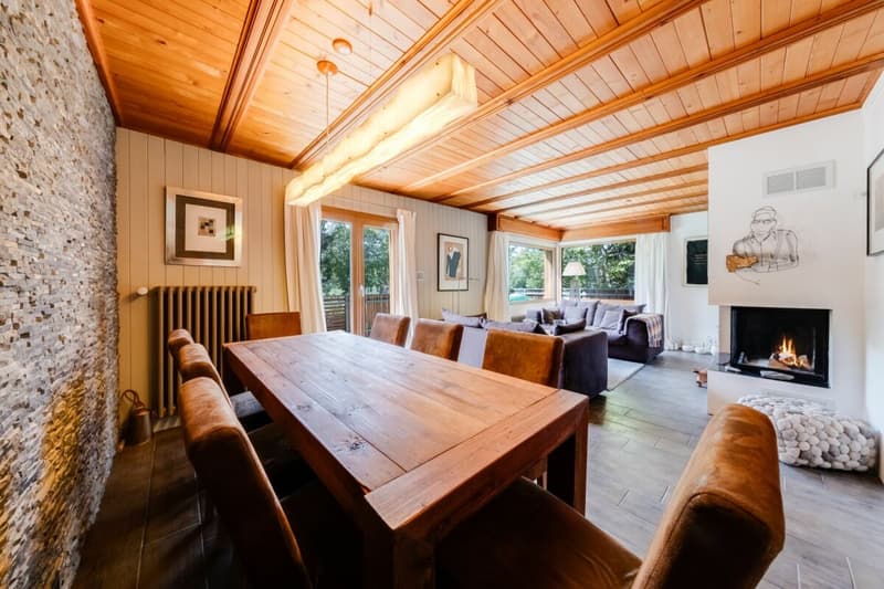 Chalet individuel de 9 pièces entièrement rénové en 2012 (2)