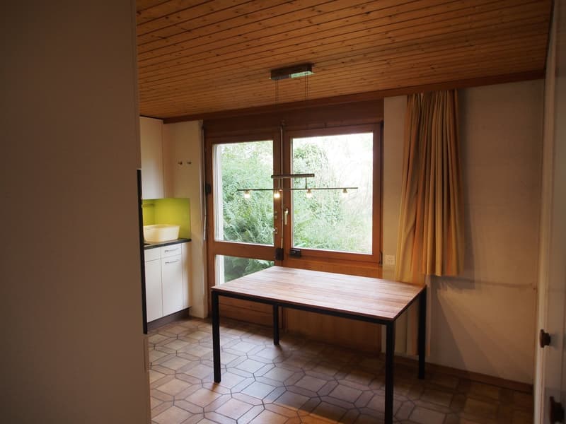 Grosszügiges Einfamilienhaus mit Garten in Schüpfen (3)