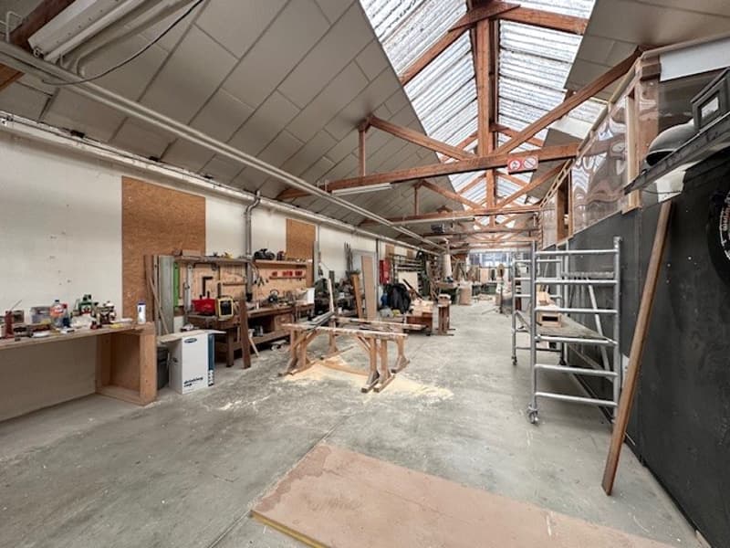 Spazio commerciale ideale come officina (3)