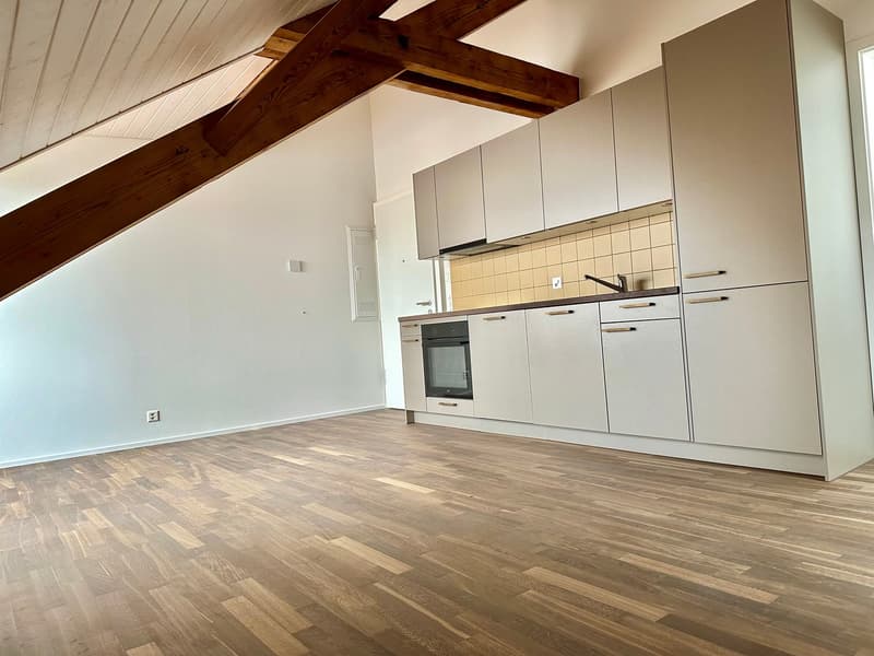Stilvoll und modern wohnen unter dem Dach im Zentrum von Langenthal (3)