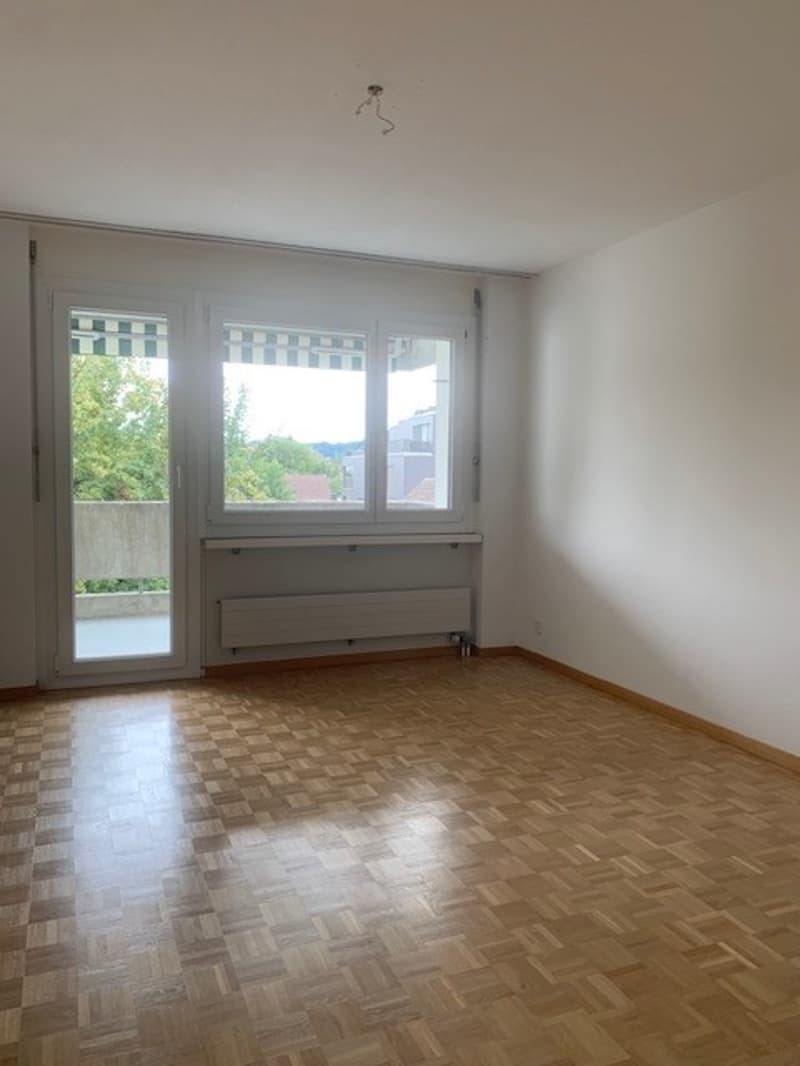 Moderne 2.5-Zimmer-Wohnung an der Fliederstrasse in Zofingen (7)
