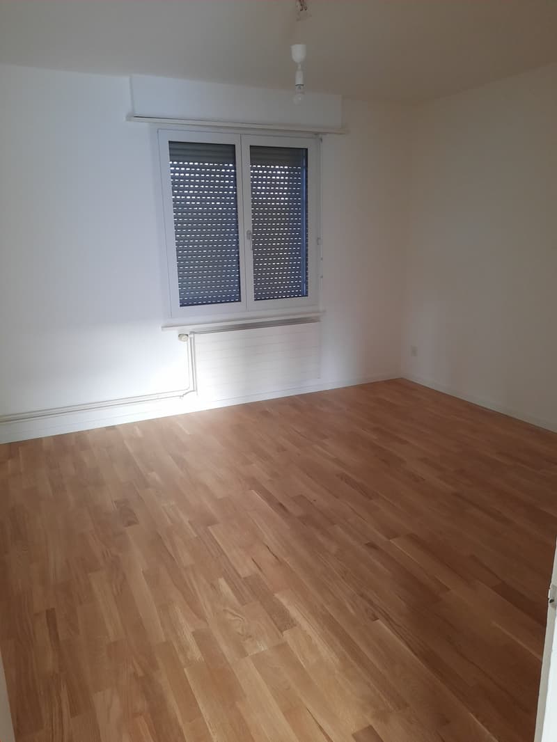 Schöne und helle 4,5 Zimmerwohnung (6)