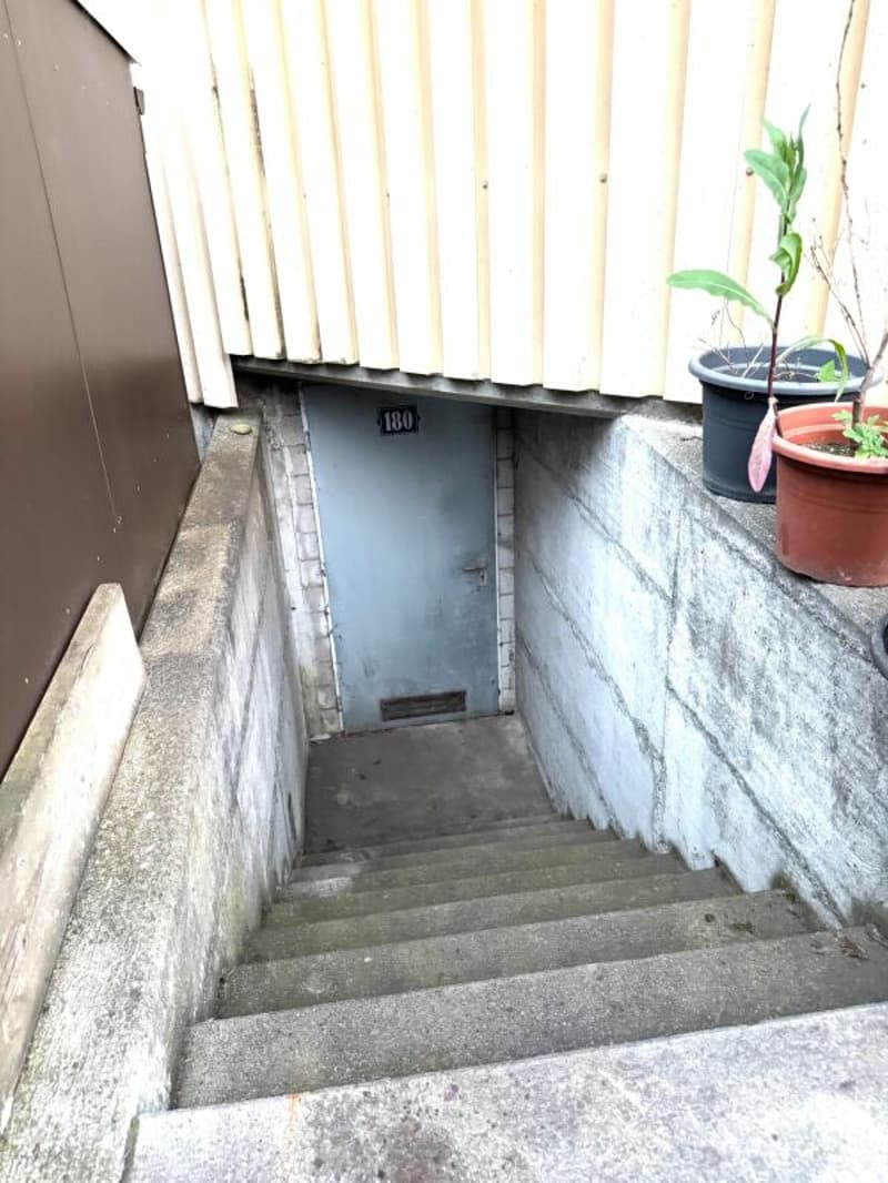 Lager zu Verkaufen (2)