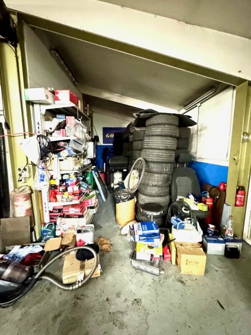 Autospritzwerk & Carrosserie zu Verkaufen (9)