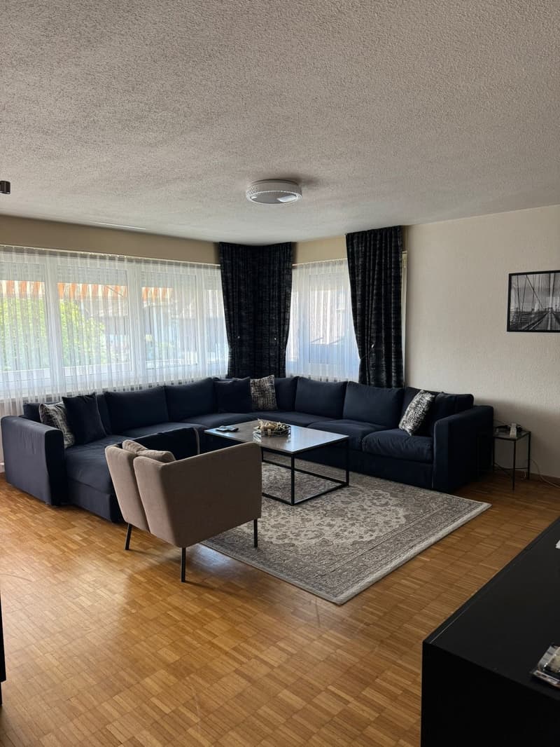 Helle 3.5-Zimmer-Wohnung mit Balkon und schöner Aussicht in Rümlang (4)