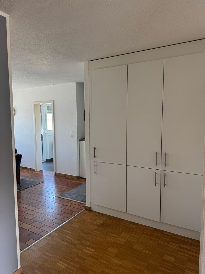Helle 3.5-Zimmer-Wohnung mit Balkon und schöner Aussicht in Rümlang (6)