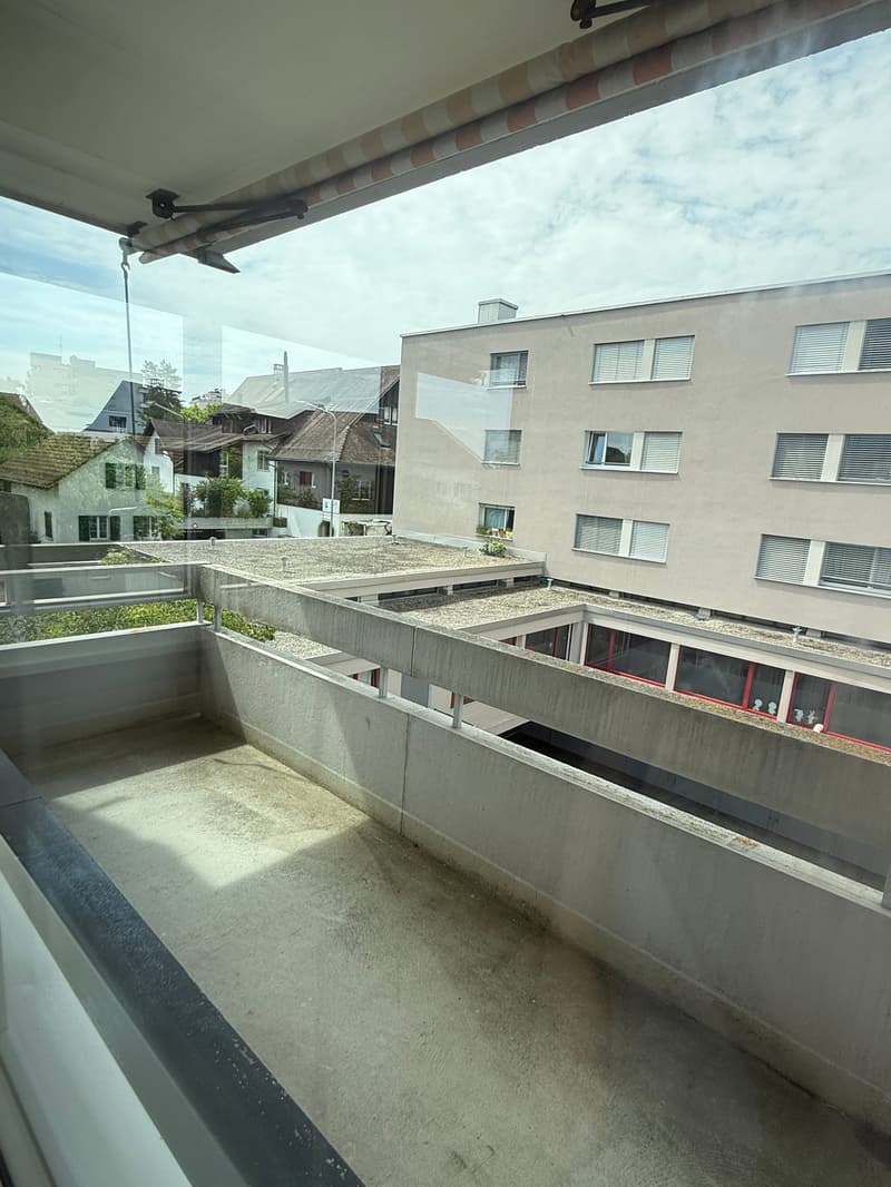 Helle 3.5-Zimmer-Wohnung mit Balkon und toller Aussicht in Rümlang (10)