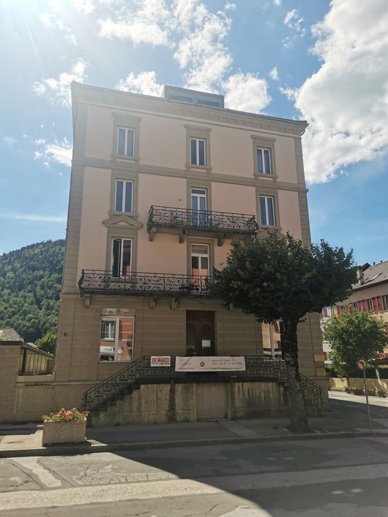 Spacieux appartement de 4 pièces au centre de Fleurier (8)