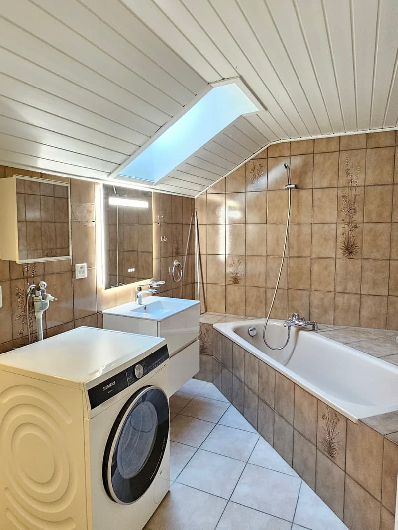 Charmant appartement de 3 pièces au centre de Fleurier avec balcon (9)