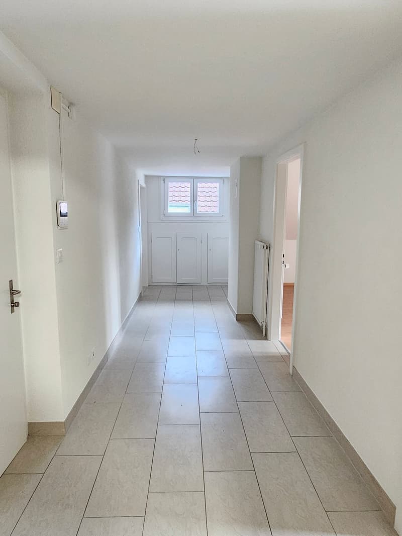 Charmant appartement de 3 pièces au centre de Fleurier avec balcon (5)