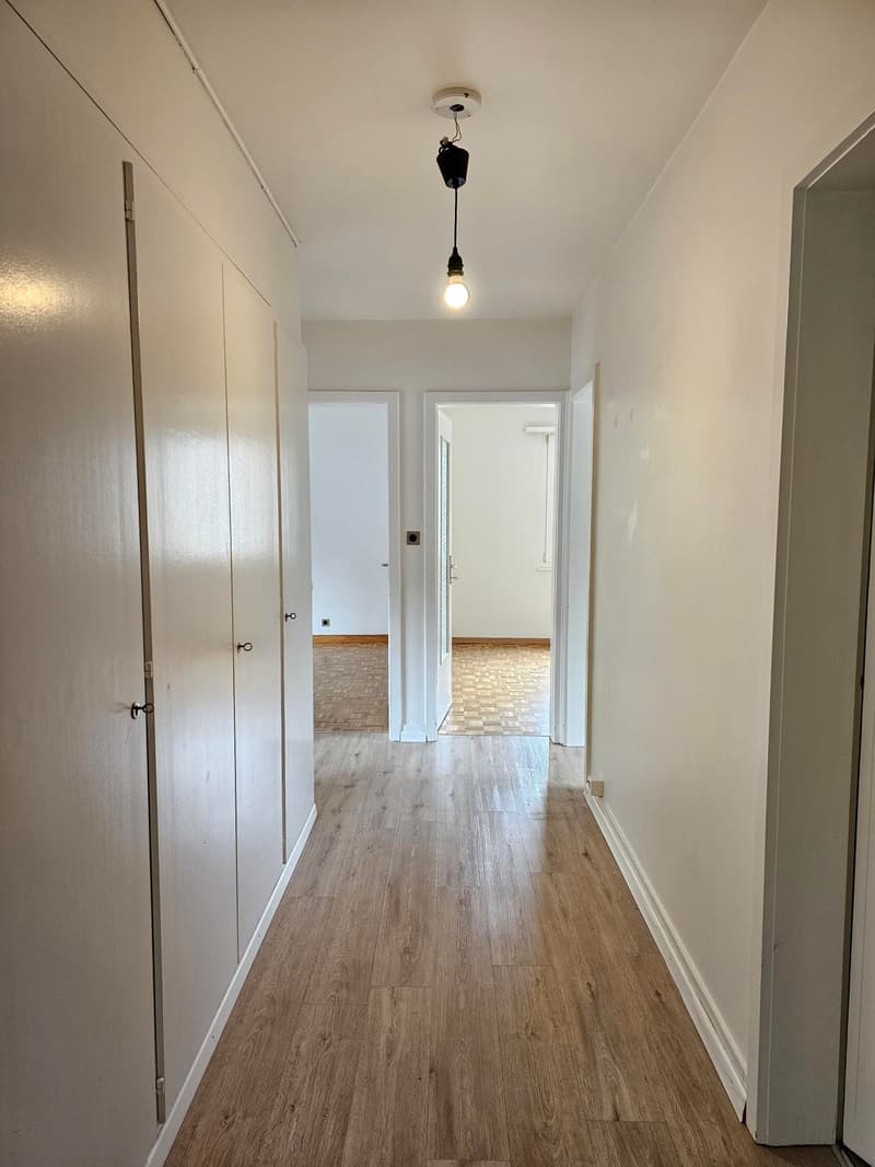 Appartement de 4 pièces avec grand balcon au centre de Fleurier (4)