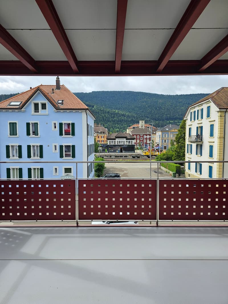 Appartement de 4 pièces avec grand balcon au centre de Fleurier (8)