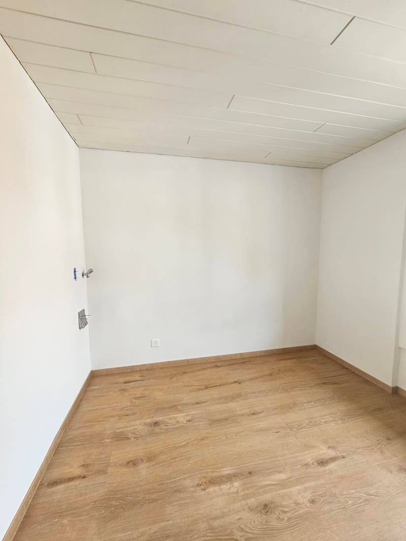 Bel appartement rénové au centre de Fleurier (10)