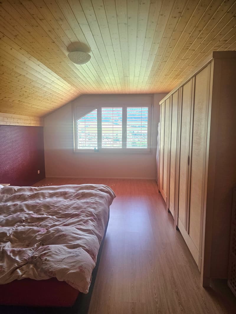 Entre nature et confort : belle maison de 200 m² à Couvet (12)