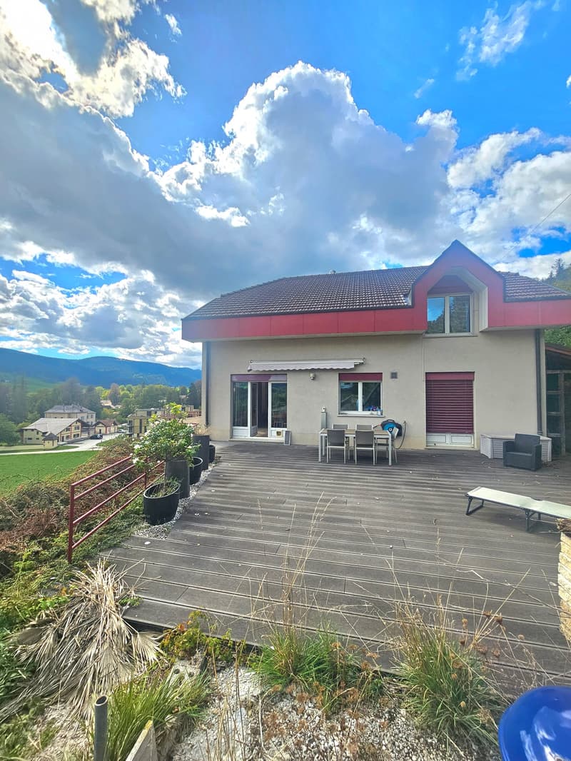Entre nature et confort : belle maison de 200 m² à Couvet (1)