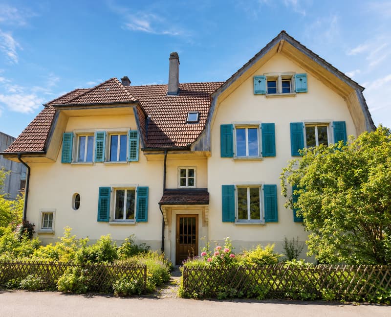 Grundstück mit 2 Einfamilienhäusern und Werkstatt - die Gelegenheit! (1)