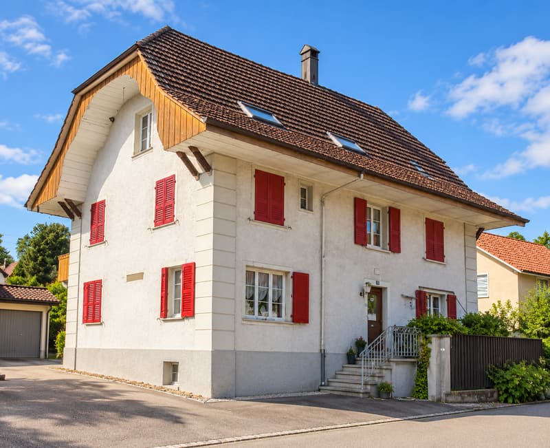 Charmantes Einfamilienhaus an ruhiger Lage in Leuzigen (1)