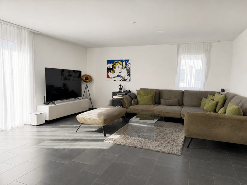 Moderne, helle und attraktive 4,5-Zi. Wohnung in Niederrohdorf AG (2)
