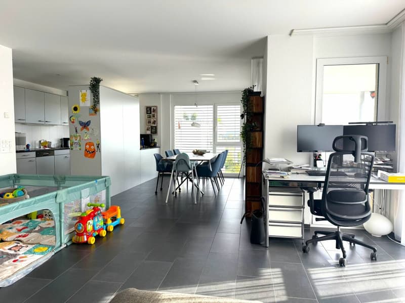 Moderne, helle und grosszügige 4,5-Zi. Wohnung in Niederrohdorf AG (3)