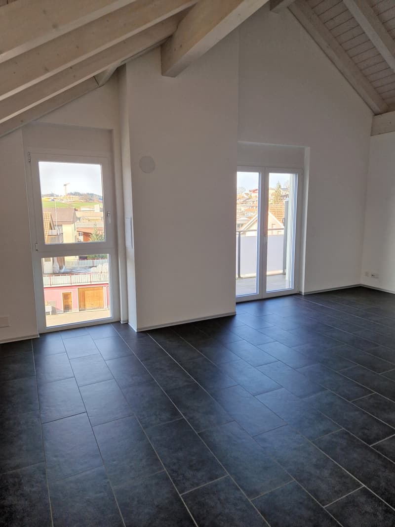 Moderne 2.5-Zi-Dachwohnung in Schwarzenburg als Wohnung für Eigenbedarf oder Kapitalanlage geeignet (5)