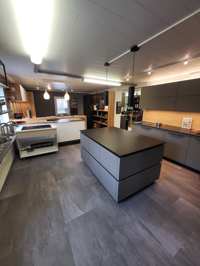 2 Büro-Atelier/Ausstellungsräume von 40 & 91 m2 in Schwarzenburg zu vermieten (1)