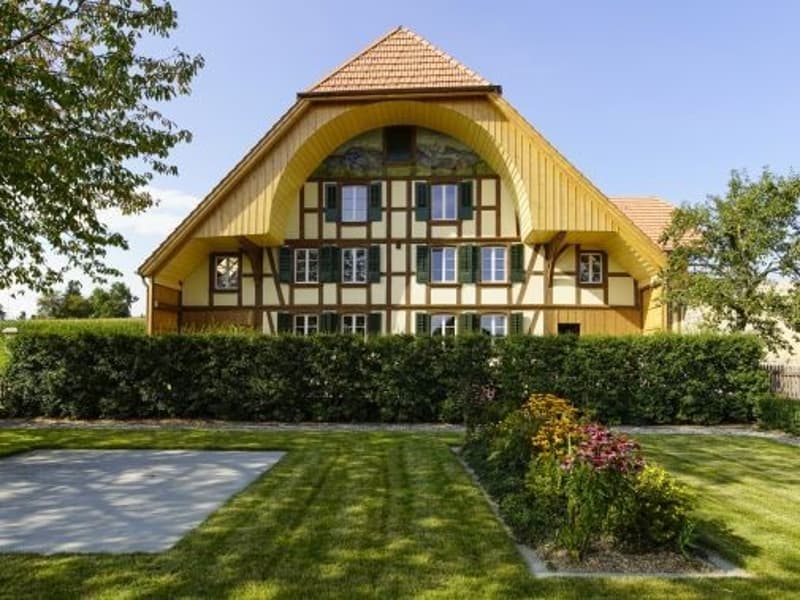 Charmantes Mehrfamilienhaus/Bauernhaus in Grossaffoltern mit 6 Wohneinheiten (2)