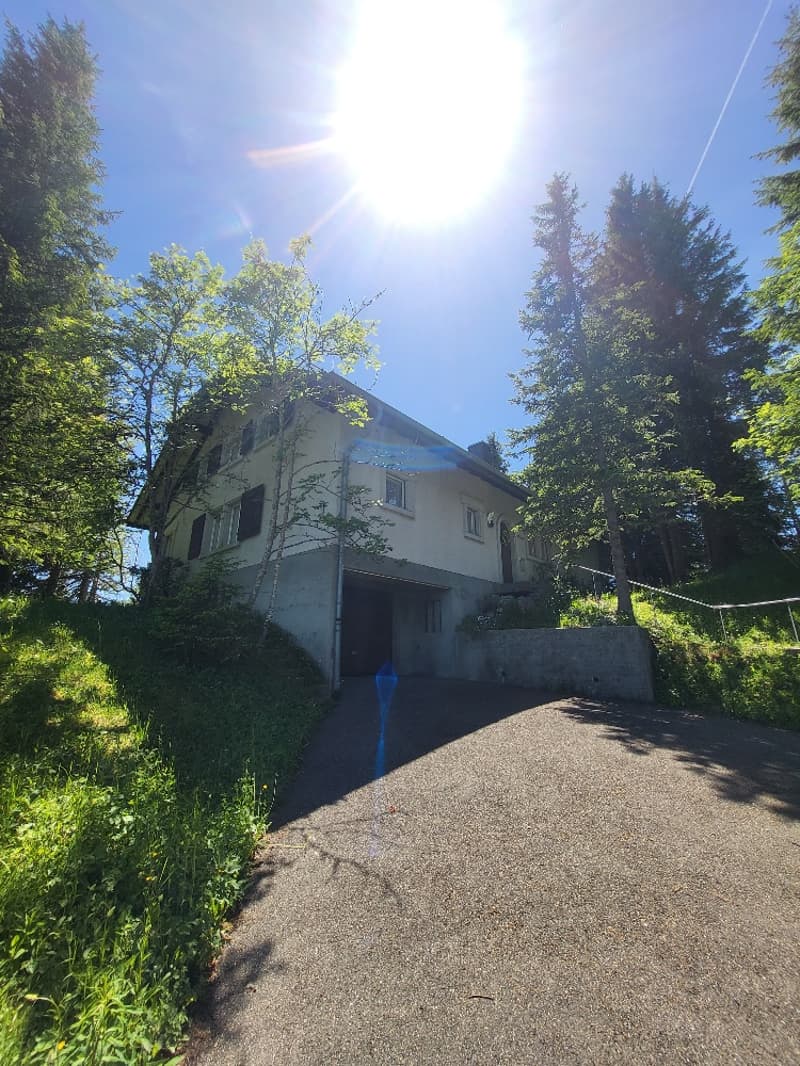 Sehr schönes Ein- oder Zweifamilienhaus in idyllischer Lage im Ottenleuenbad mit Bergsicht (4)