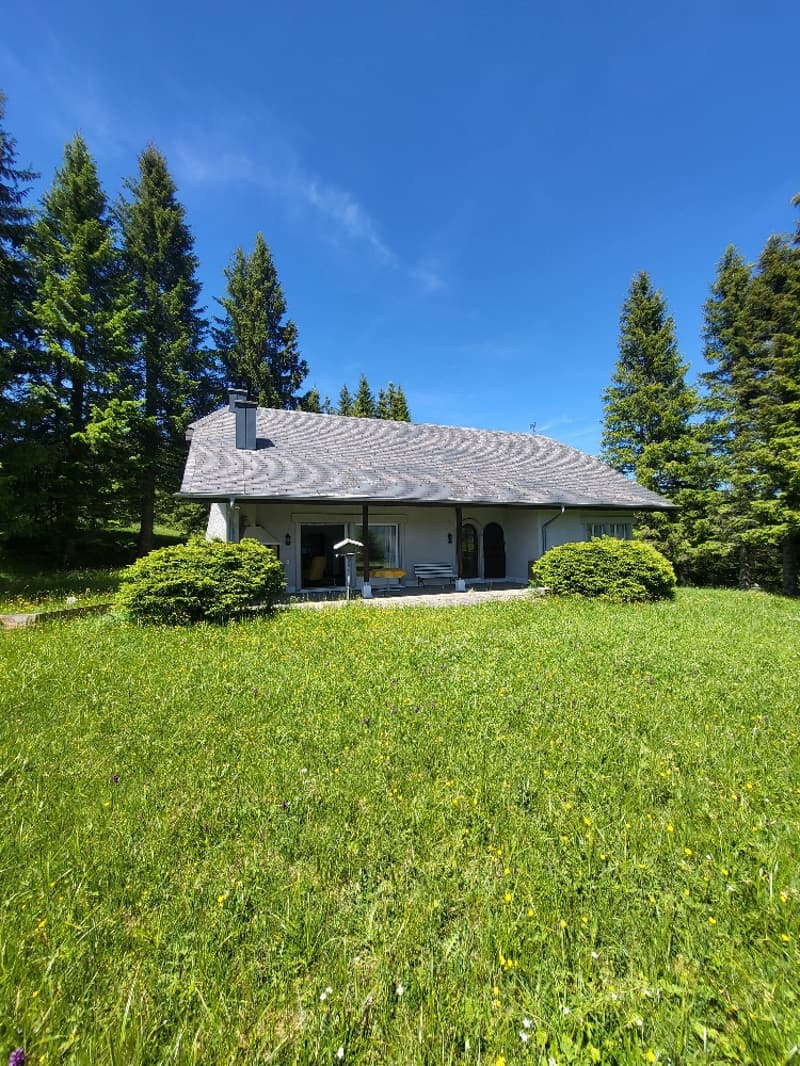 Sehr schönes Ein- oder Zweifamilienhaus in idyllischer Lage im Ottenleuenbad mit Bergsicht (5)