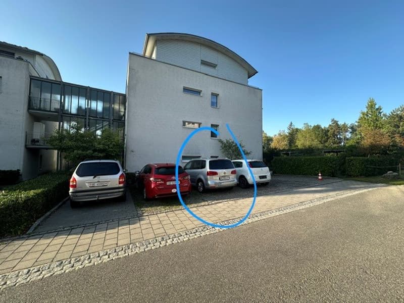 Letzter Parkplatz zu vermieten in Zollikofen! (3)