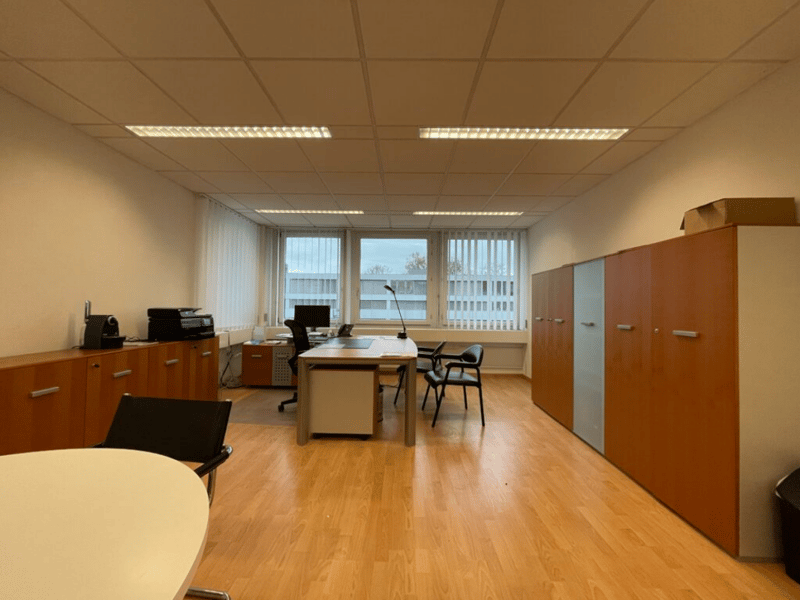 Einzelbüro in idealer Lage in Zug - Perfekt für Ihr Unternehmen (1)