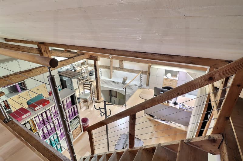 Splendide immeuble historique du 15? siècle avec local commercial et appartements (6)