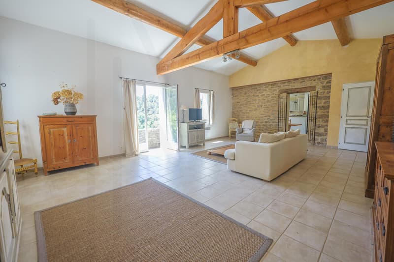 Magnifique propriété à rénover avec piscine à Ménerbes au coeur du Luberon ! (10)