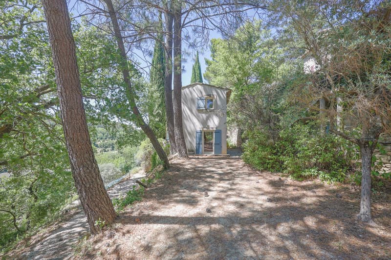 Magnifique propriété à rénover avec piscine à Ménerbes au coeur du Luberon ! (8)