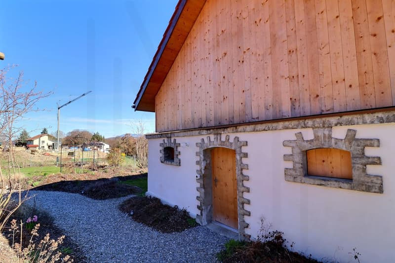 Charmante maisonnette individuelle en PPE avec vue panoramique exceptionnelle ! (11)